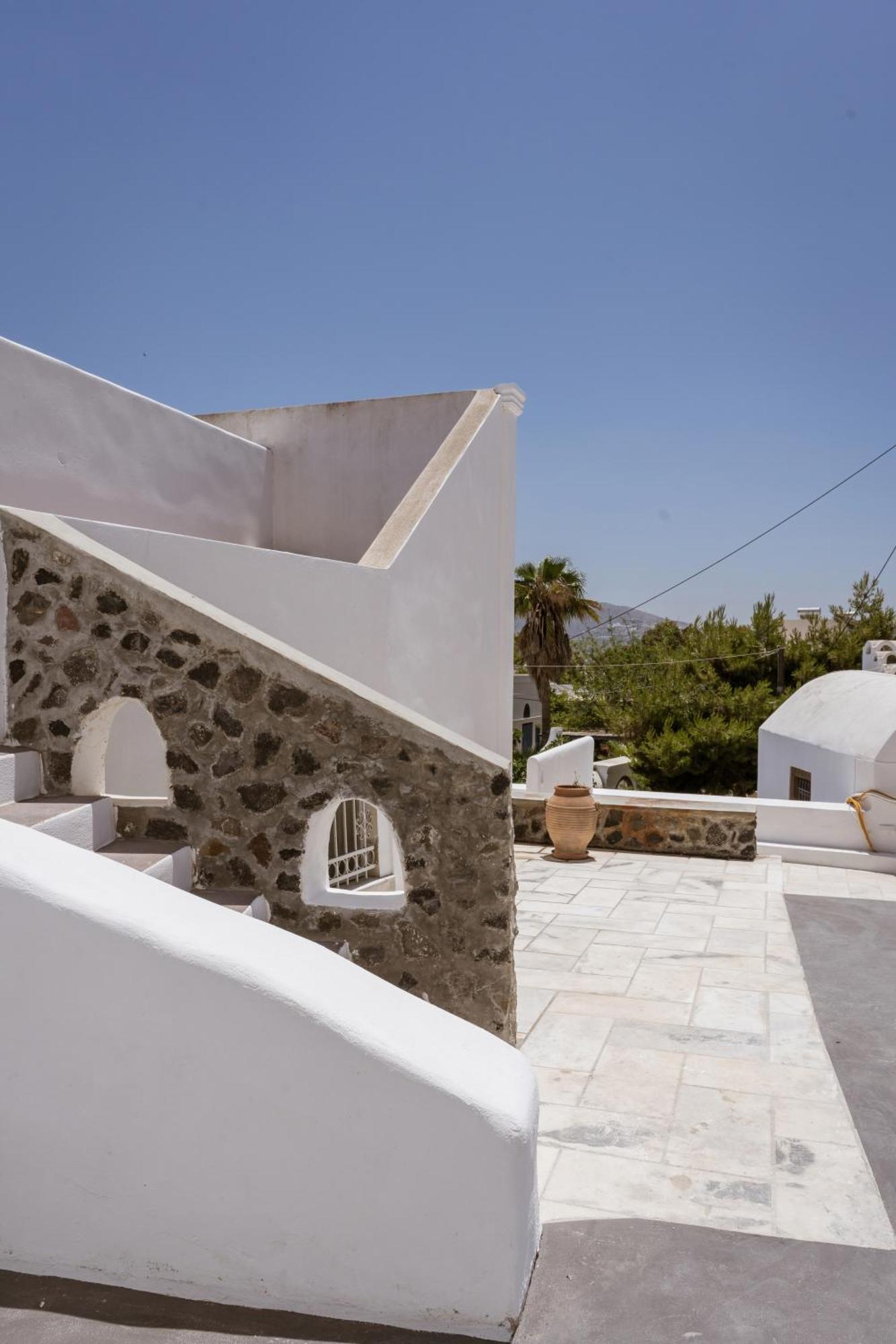 On An Island Suites & Apartments - Fira Bagian luar foto