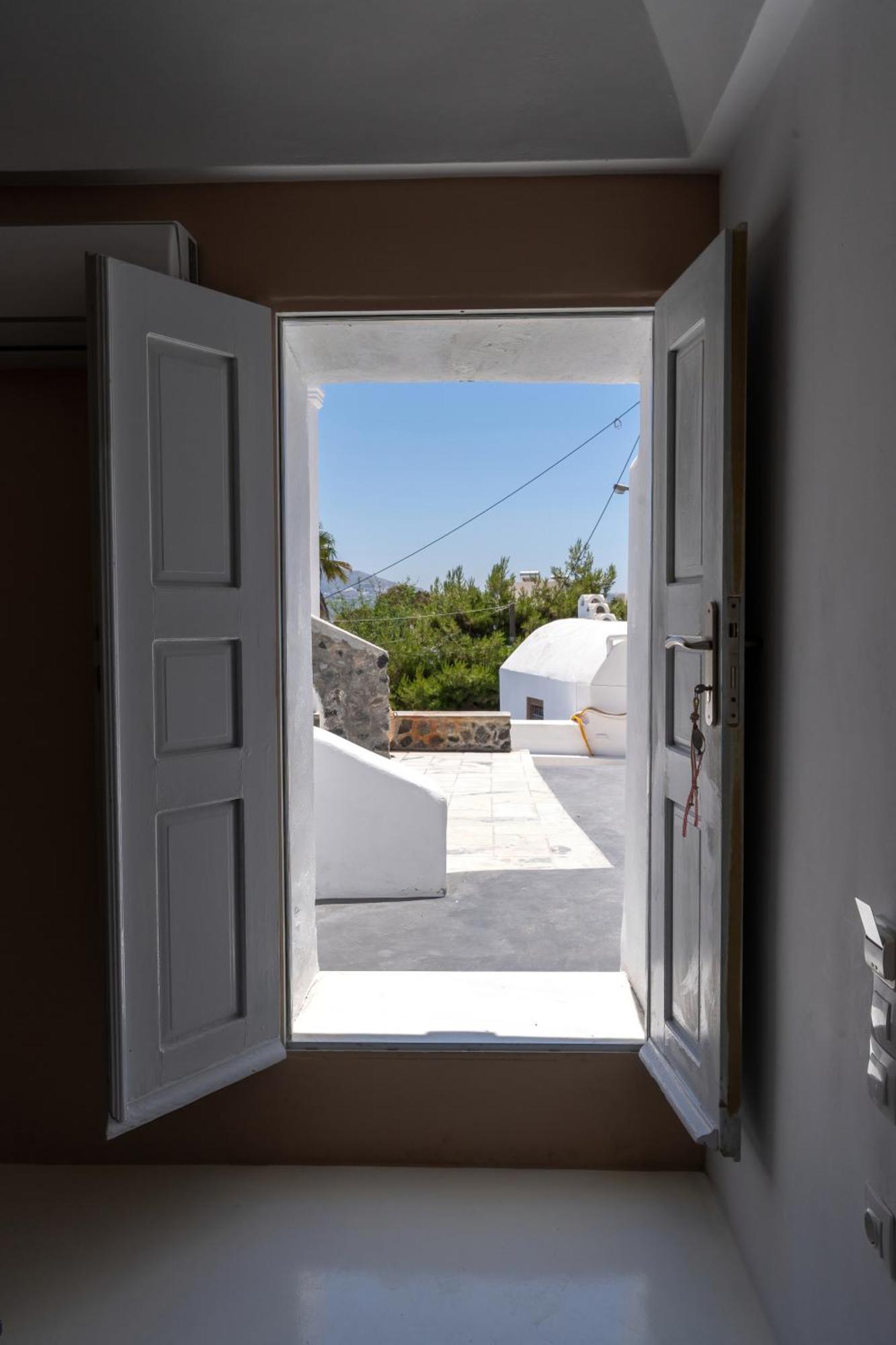 On An Island Suites & Apartments - Fira Bagian luar foto